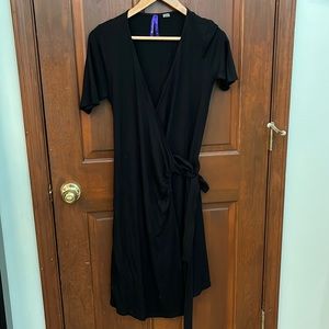 Maternity wrap dress - medium